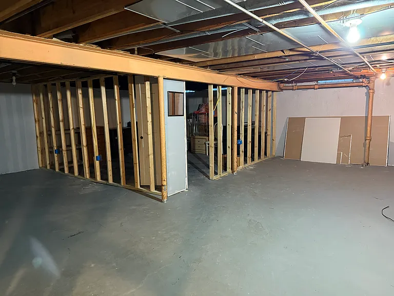 4651 Kingsley Dr — Photo 20