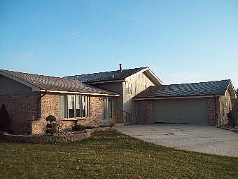 1st image of 10148 S Westport Dr