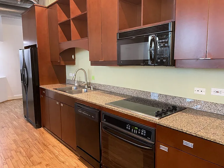 1401 Calumet St #300 — Photo 7
