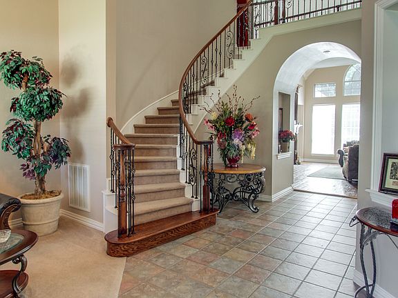 4th image of 4122 Abigail Dr
