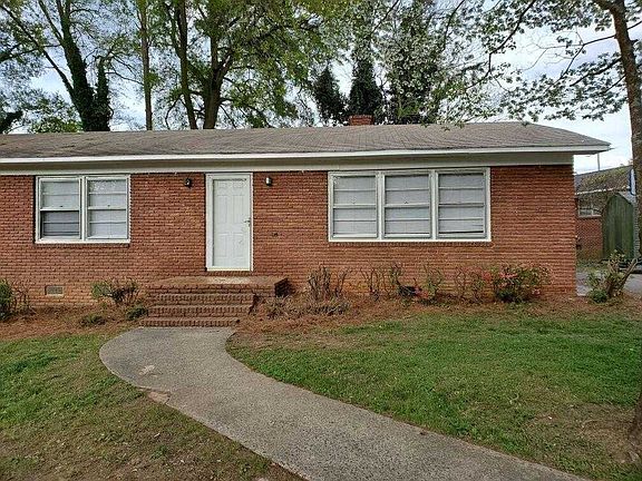 2nd image of 802 Black Springs Dr