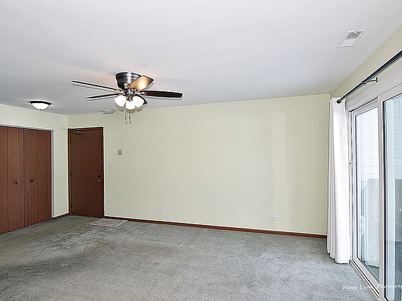 5th image of 320 Clairemont Ct #320