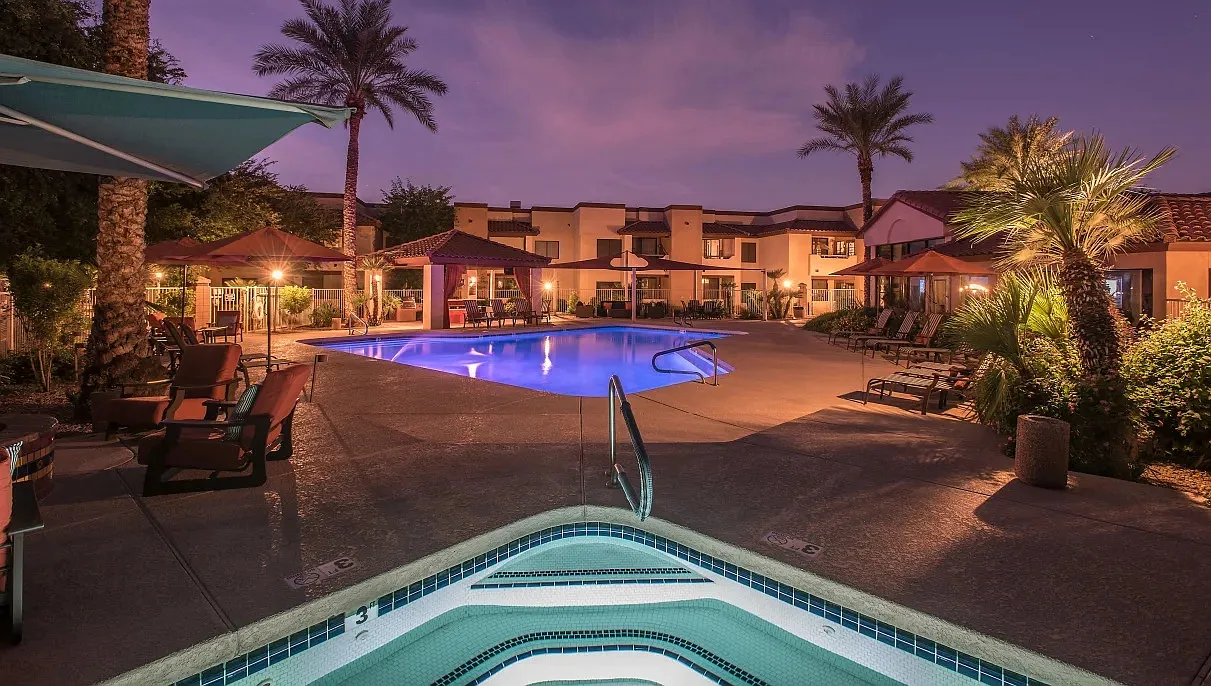 Scottsdale Highlands Apartments — Photo 1