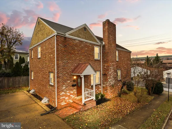 101 Evans Ln, Alexandria, VA 22305