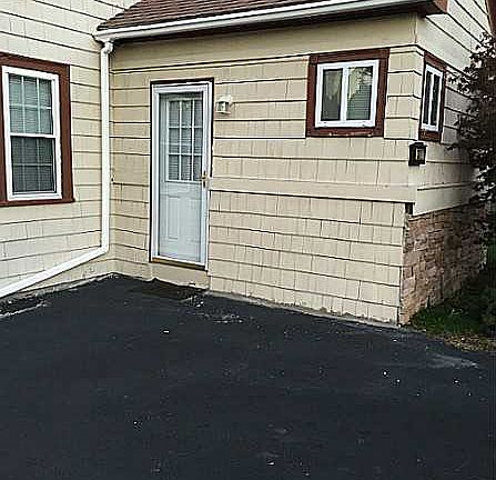 4th image of 327 Greenville Ave