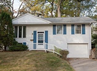 1012 Cheyenne Rd NW, Cedar Rapids, IA 52405