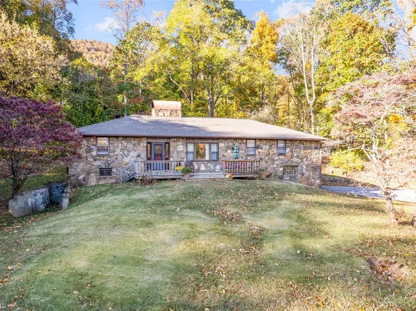 144 Dryid Hill Rd, Swannanoa, NC 28778