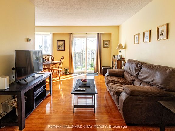 4th image of 261 Rose St Unit 4