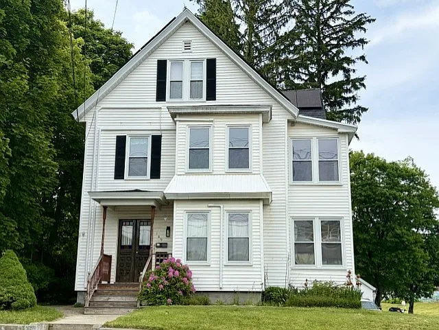 149 Cross St #1 — Photo 1