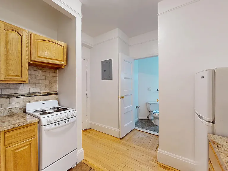 293 Riverside Dr #5C — Photo 11