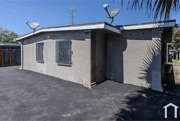 2 bed, 785 sqft, $2,280 — Photo 3