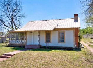 205 E Rainey St, Mason, TX 76856
