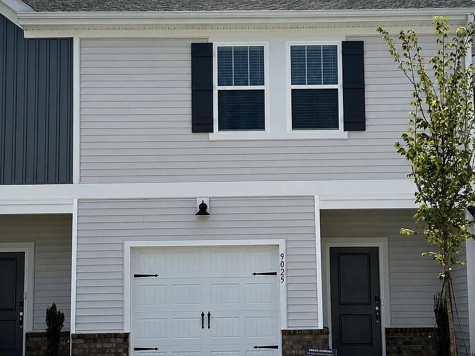 9025 Foggy Brook Loop