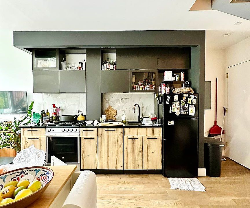 1st image of 1052 Dean St #4E