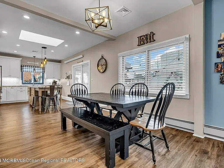 515 Monmouth Rd — Photo 31