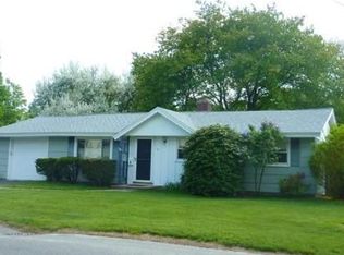 18 Hanford Rd, Stoneham, MA 02180