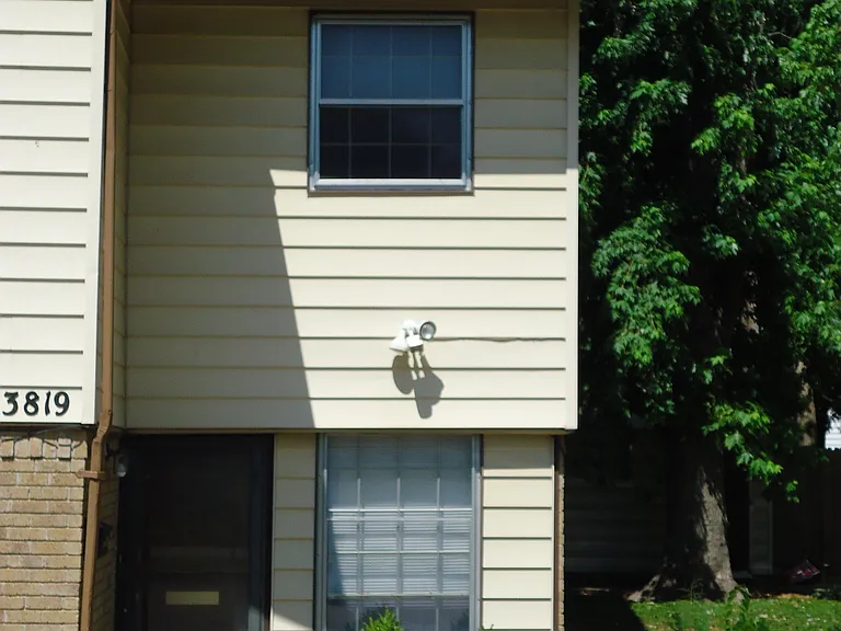 3819 N Harvard Ave — Photo 1