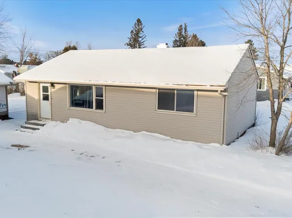 24 Fern Ct, Babbitt, MN 55706