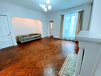 Rented by R New York