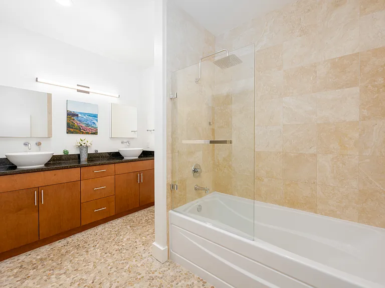 950 6th Ave #437 — Photo 7