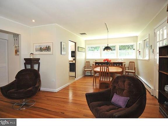 5th image of 26 Wrick Ave