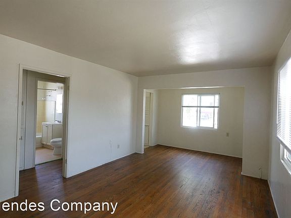3rd image of 4248 Lois St