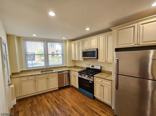 410 Rahway Ave #414, Westfield, NJ 07090