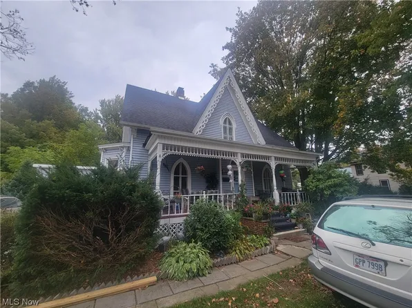 103 Walnut St, Geneva, OH 44041