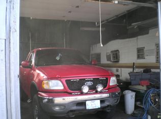 116 E 6th Ave, Caney, KS 67333