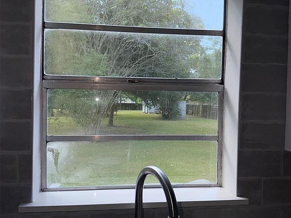 4th image of 1216 Gifford Ln