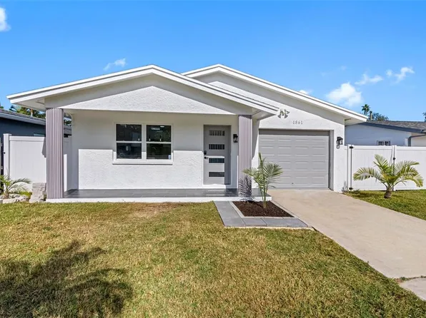 1861 Shore Acres Blvd NE, Saint Petersburg, FL 33703