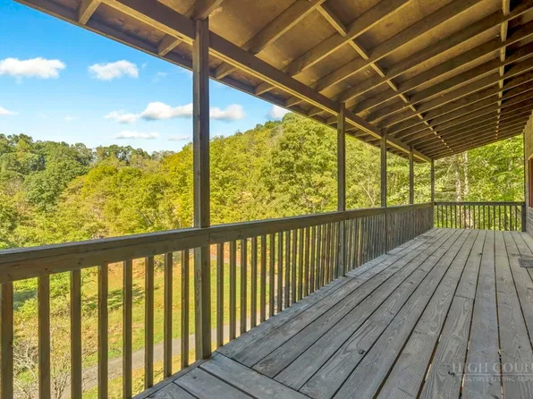913 Horseshoe Trail, Lansing, NC 28643