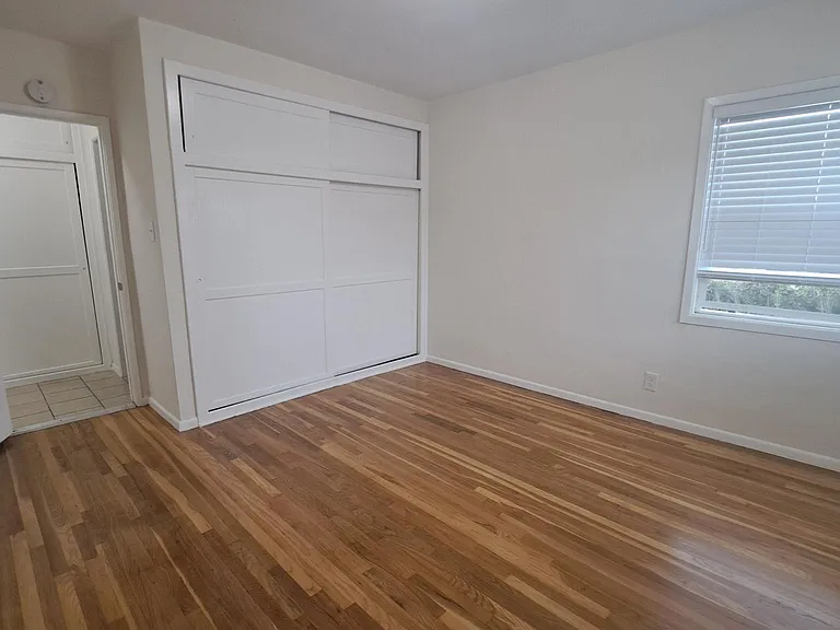 115 E Tamarack Ave #4 — Photo 19