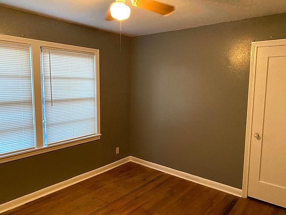 5th image of 7212 Oak Hill Dr