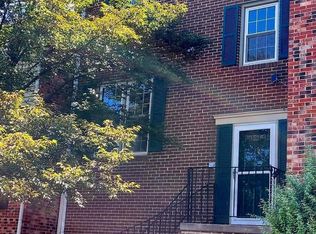 1081 Tottenham Ct, Sterling, VA 20164