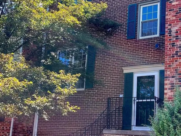 1081 Tottenham Ct, Sterling, VA 20164