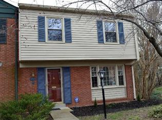 5823 Wyomissing Ct, Alexandria, VA 22303