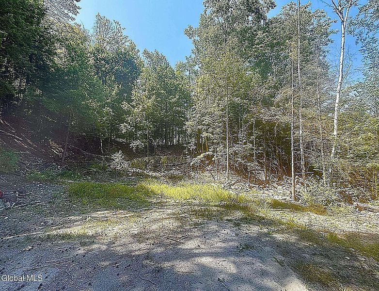 4th image of 2586 Hoffman Road