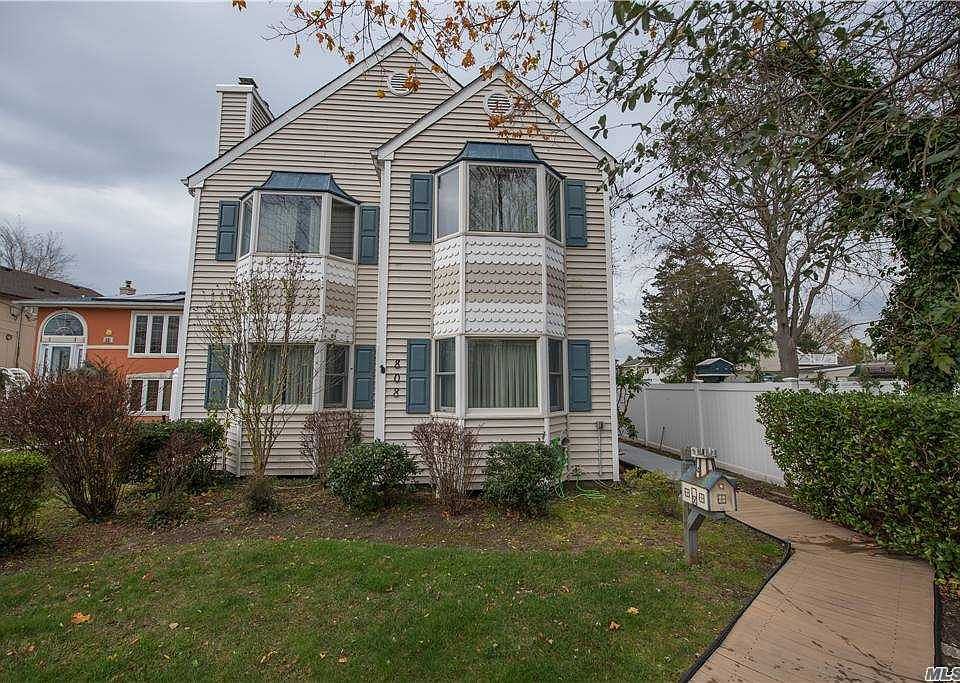 1st image of 808 W Bay Dr