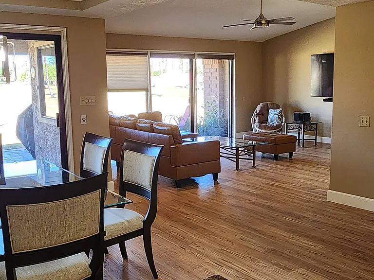 82 Presidio Pl — Photo 2
