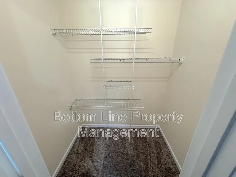 6926 Brandon Chase Ln — Photo 13