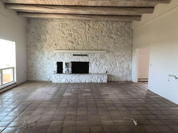 3rd image of 229 Valle Del Sol Dr