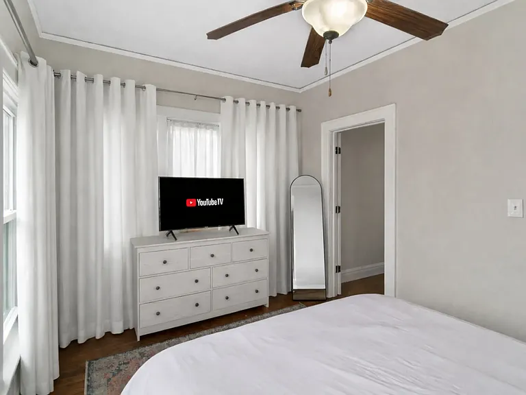 522 N Sheridan Rd #2 — Photo 28