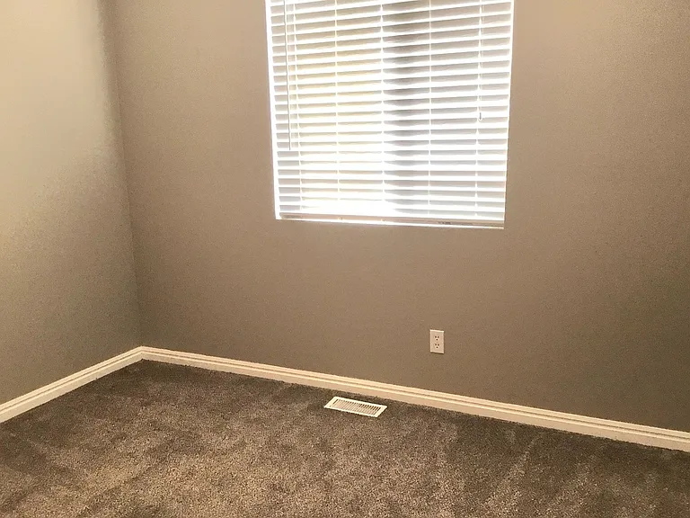 1010 N 3575 W — Photo 10