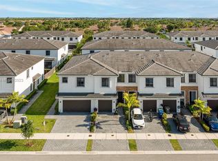 10934 SW 235th St, Homestead, FL 33032