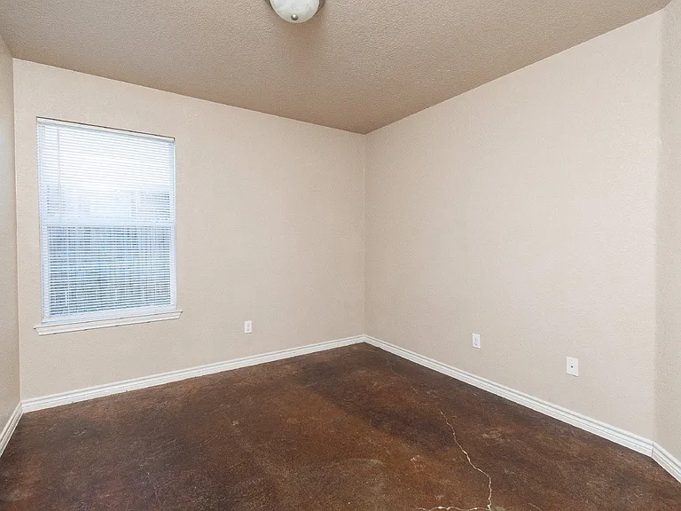 4102 Cambridge Dr #B — Photo 6