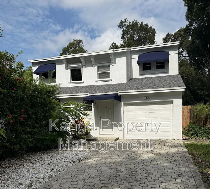 3221 SW 15th Ave
