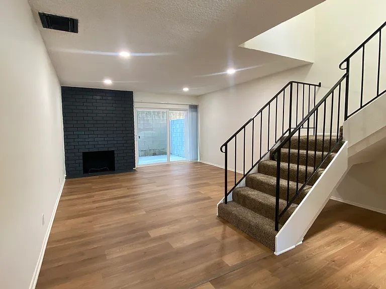 13504 Moorpark St #2 — Photo 4