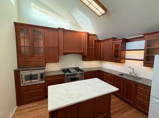 200 Henderson Ct, Matawan, NJ 07747