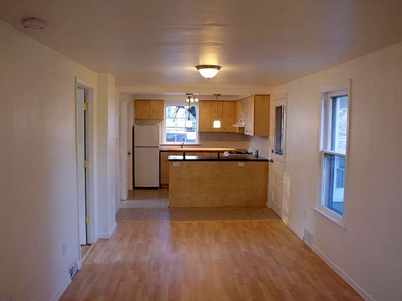5th image of 87 Burbank Ave